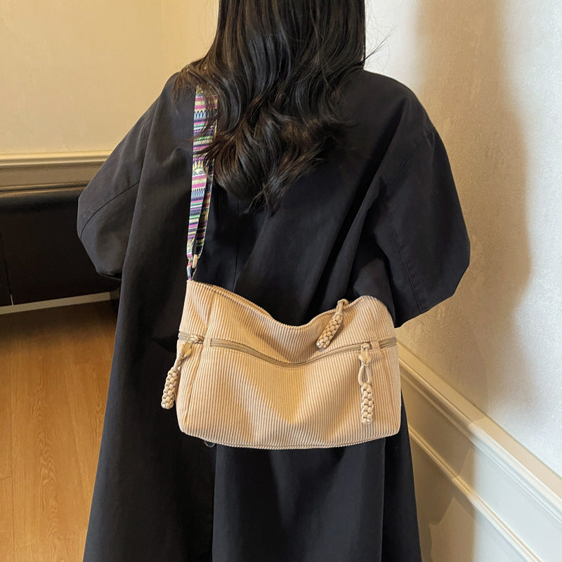 Stylische Bohemian Utility Schultertasche