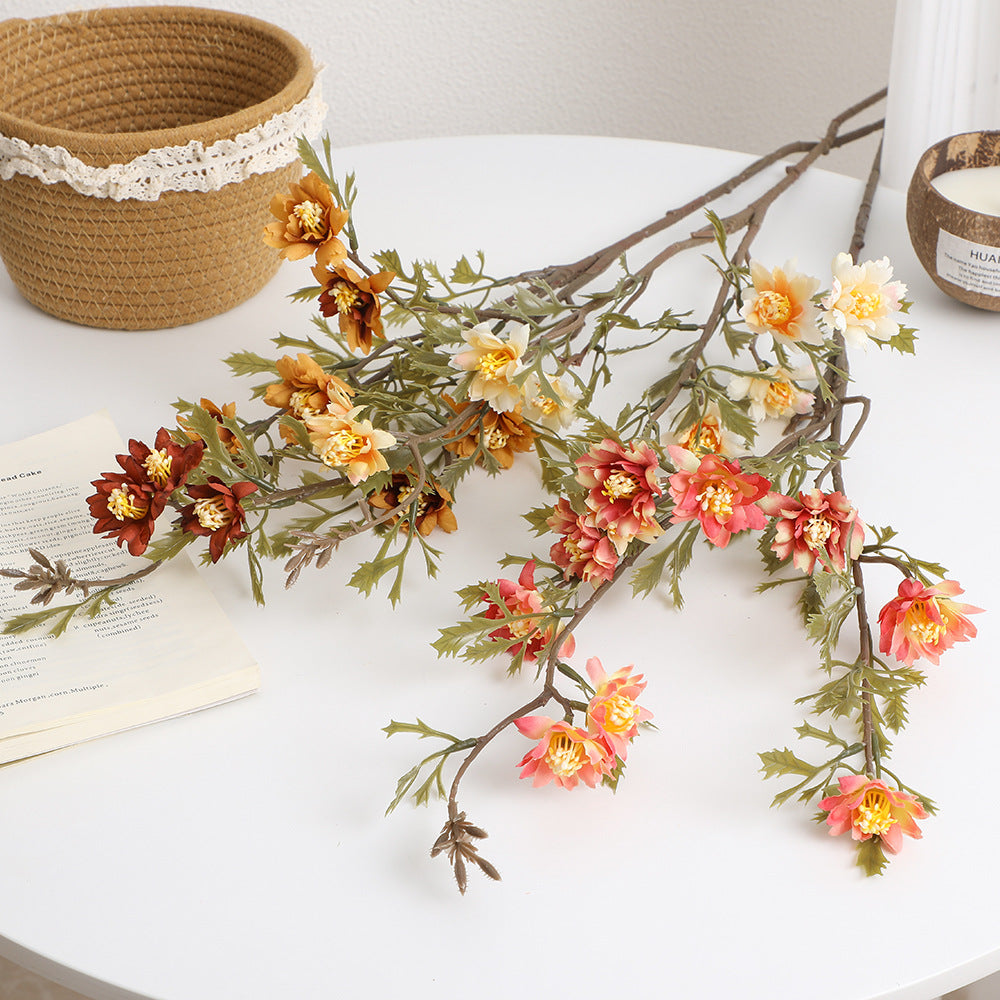 Eleganter Kunstblütenzweig mit detailverliebten Blüten Karnz