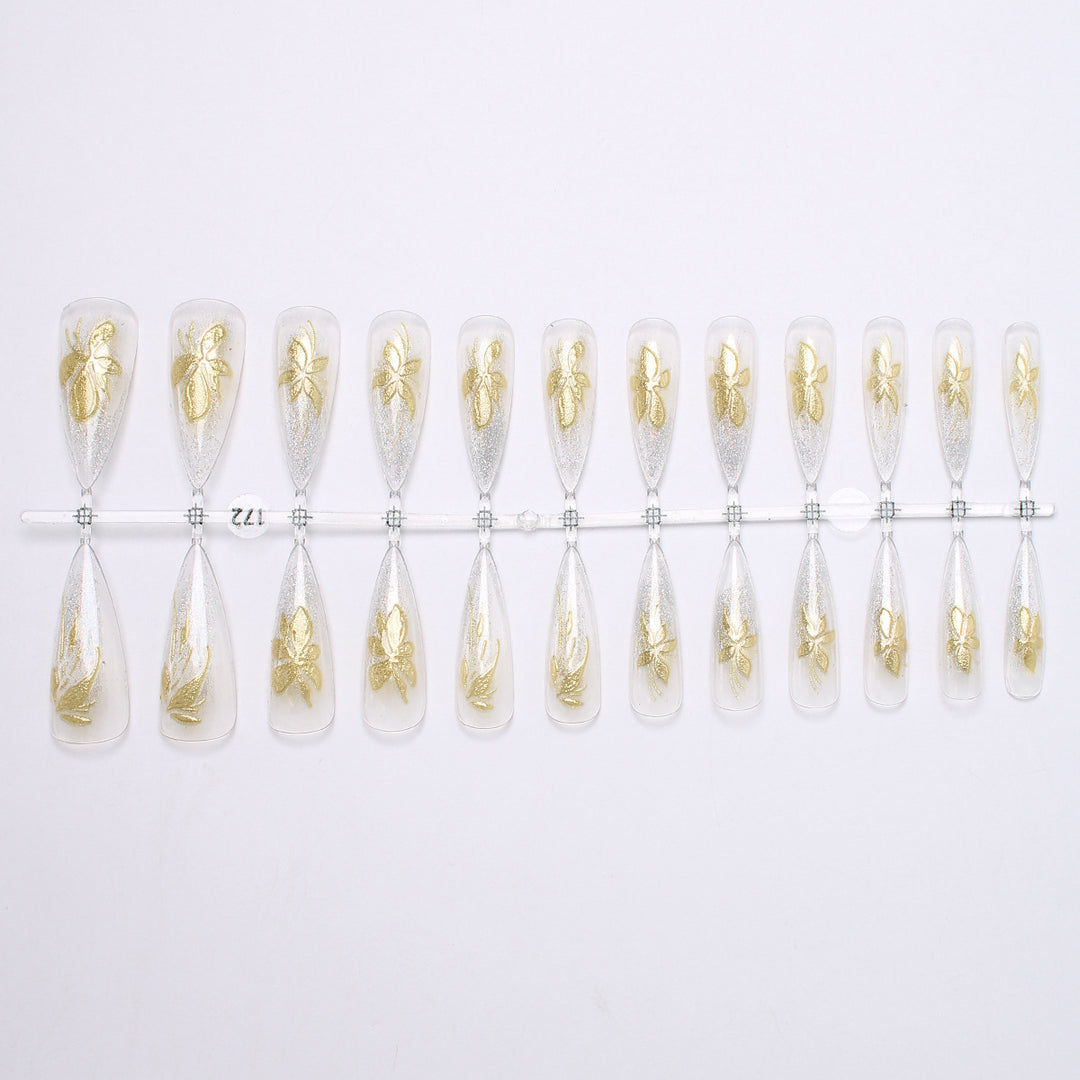 Blumeninspiriertes Press-On Nail Set Karnz