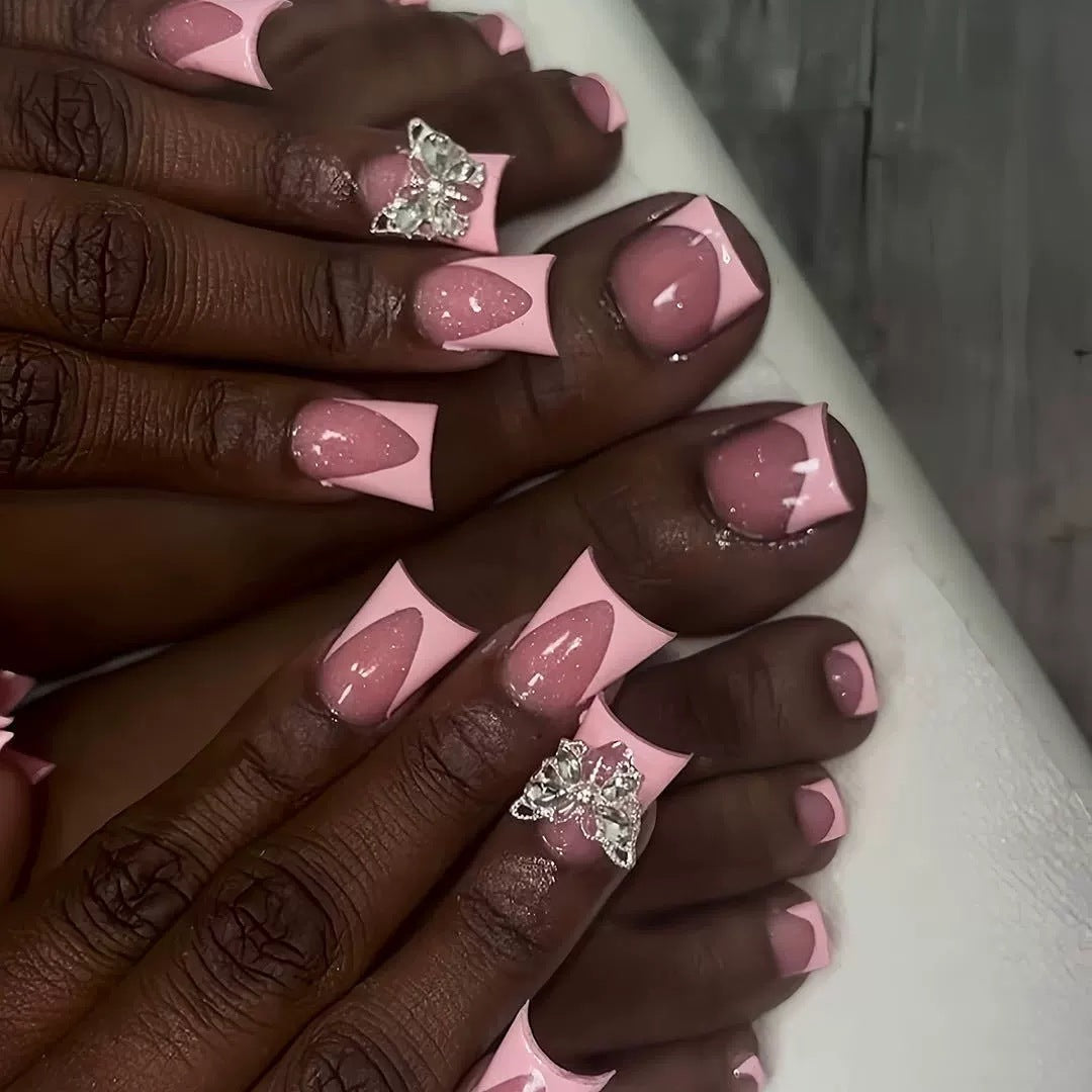 Elegante Acryl Press-On Nagelkunst Karnz
