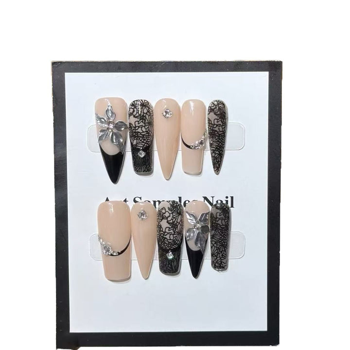 Elegante Stiletto Druck-Nägel mit Blumendesign