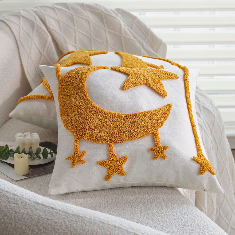 Quadratischer Kissenbezug mit reliefiertem Mond‑und‑Stern‑Tufting aus Chenille Karnz