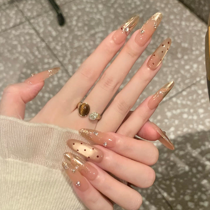 Elegantes Gel Press-On Nagelset Karnz