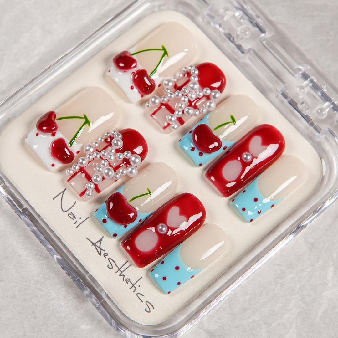 Künstlerisches Press-On-Nagelset mit Kirschdesign