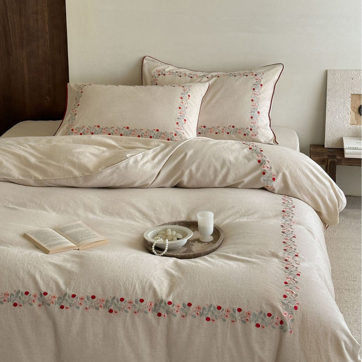 Leinen-Bettwäsche-Set mit floraler Stickbordüre