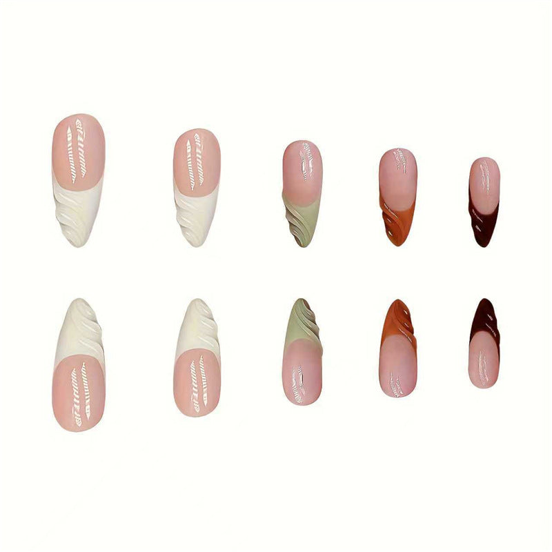 Künstlerische French Tip Press-On Nägel mit geschwungenem Design Karnz