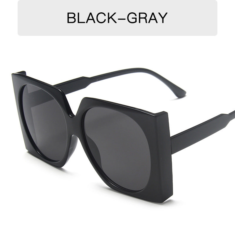 Damen Oversized Sonnenbrille im eleganten Rahmen Karnz