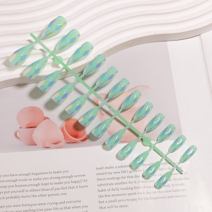 Künstlerisches Press-On-Nagel-Set mit geometrischem Design Karnz