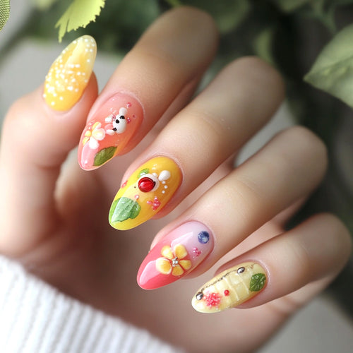 Exquisite Nagelkunst mit bunten Blumenmotiven Karnz