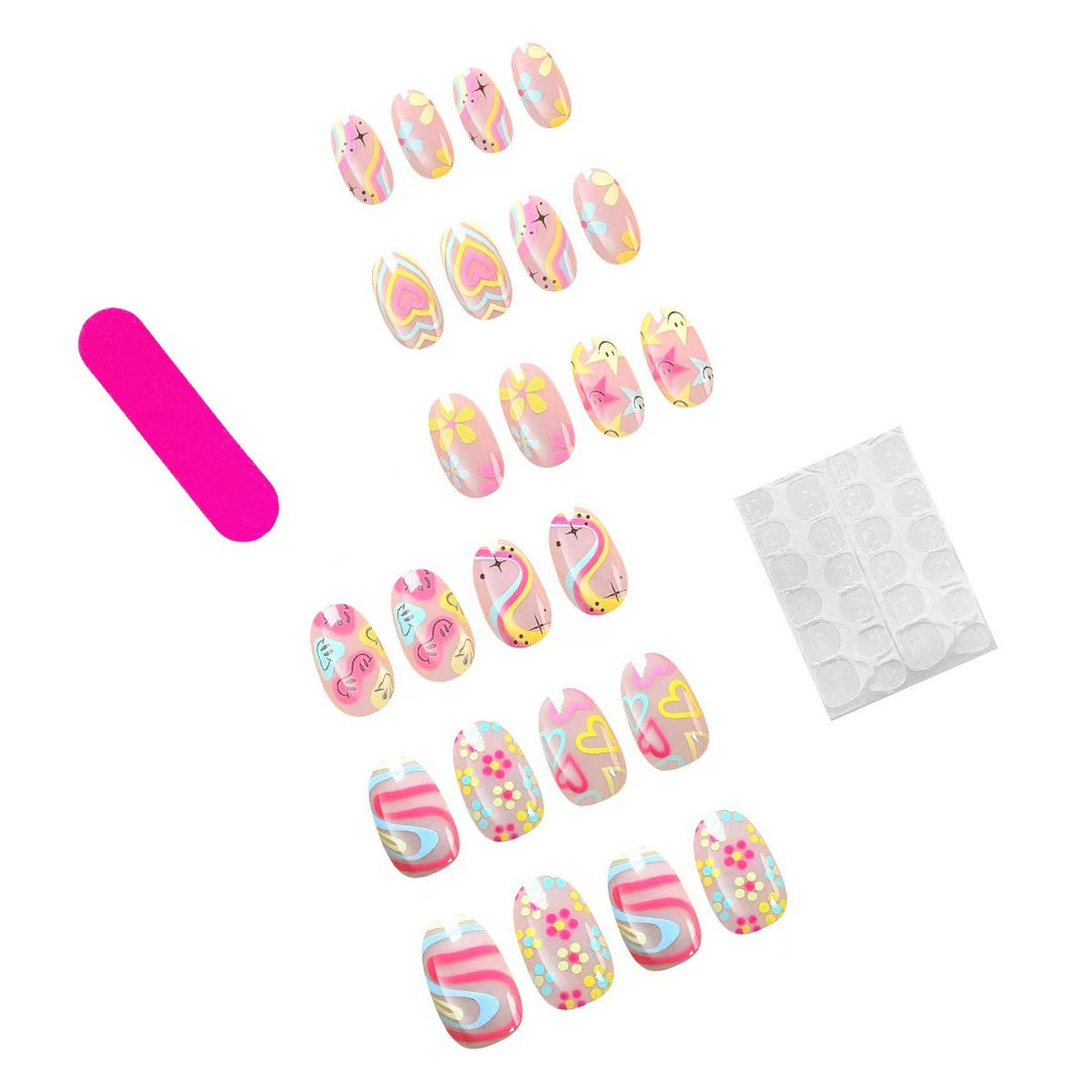 Kunstnagelset mit verspielten 3D-Motiven und bunten Designs Karnz