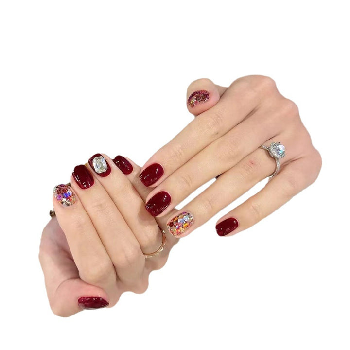 Elegantes Press-On Nail Art Set mit Edelstein-Akzenten Karnz