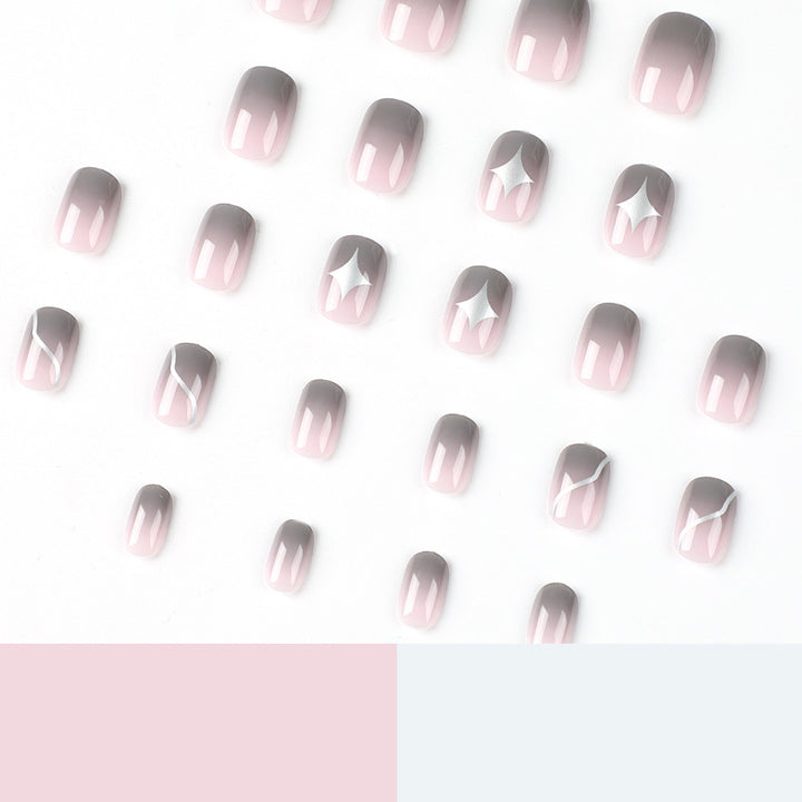 Künstliche Nagelkunst mit elegantem Ombre-Design und reizvollen Akzenten Karnz