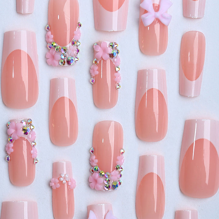 Künstliche Fingernägel mit Floralen Applikationen Karnz