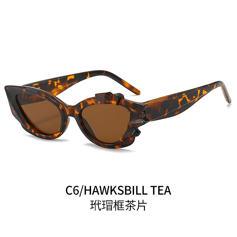 Damen Cat-Eye Sonnenbrille mit auffälligem Blütenrahmen Karnz