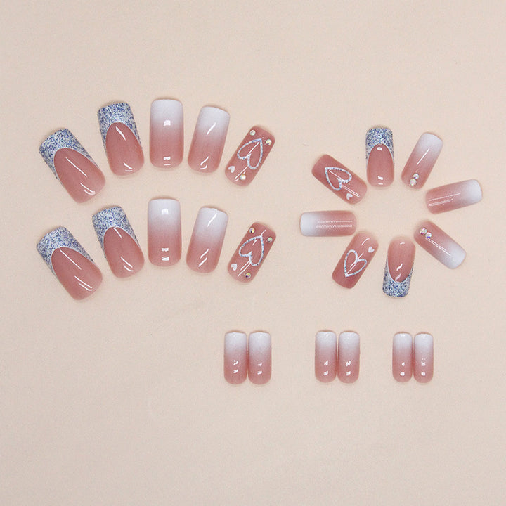 Glamorous Heart Design Nagelverlängerungen Karnz