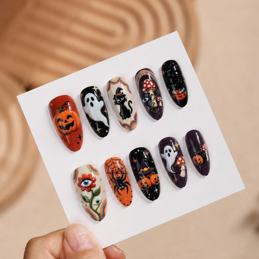 Festliches Kunstnagelset mit gruseligen Halloween-Motiven Karnz