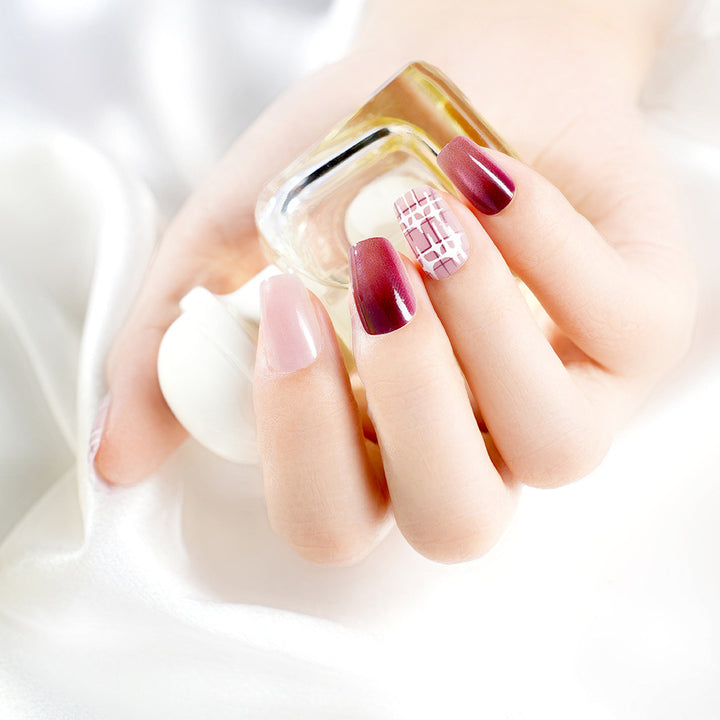 Stylisches Gradient Press-On Nagelset Karnz