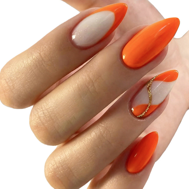 Premium Stylische Press-On Nagelset mit Eleganten Designelementen Karnz