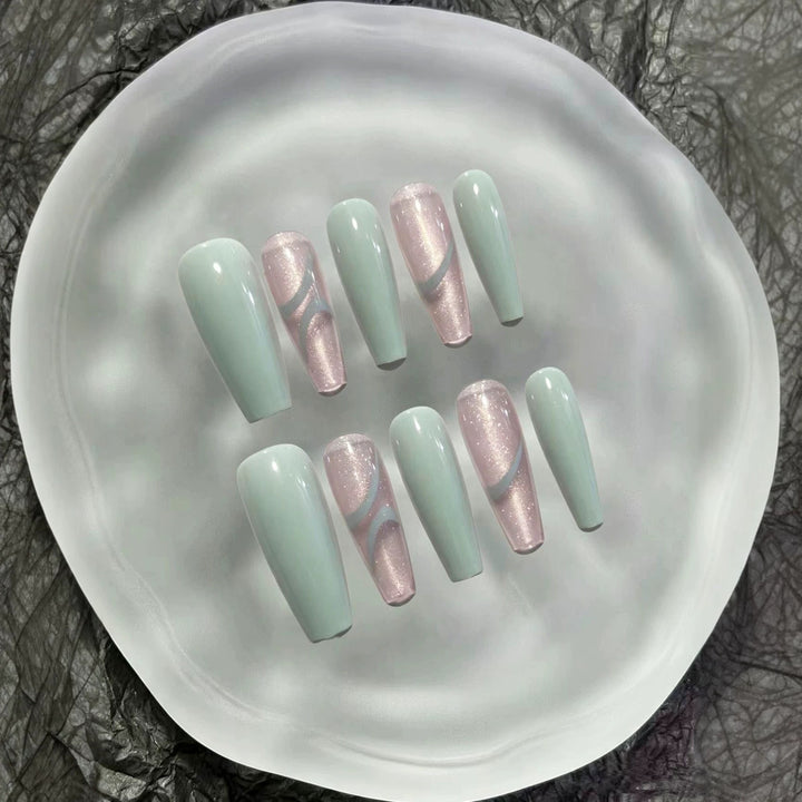Lange Stiletto Nagelkunst Karnz