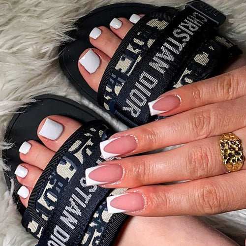 Bequeme Sandalen mit modischer Riemenverzierung Karnz