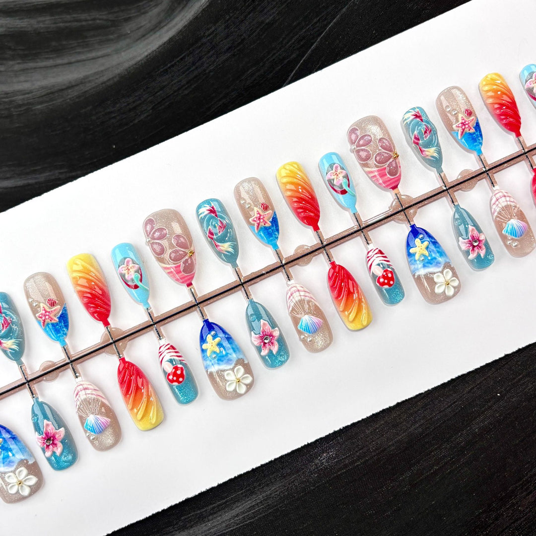 Kreatives tropisches Press-On-Nageldesign-Set