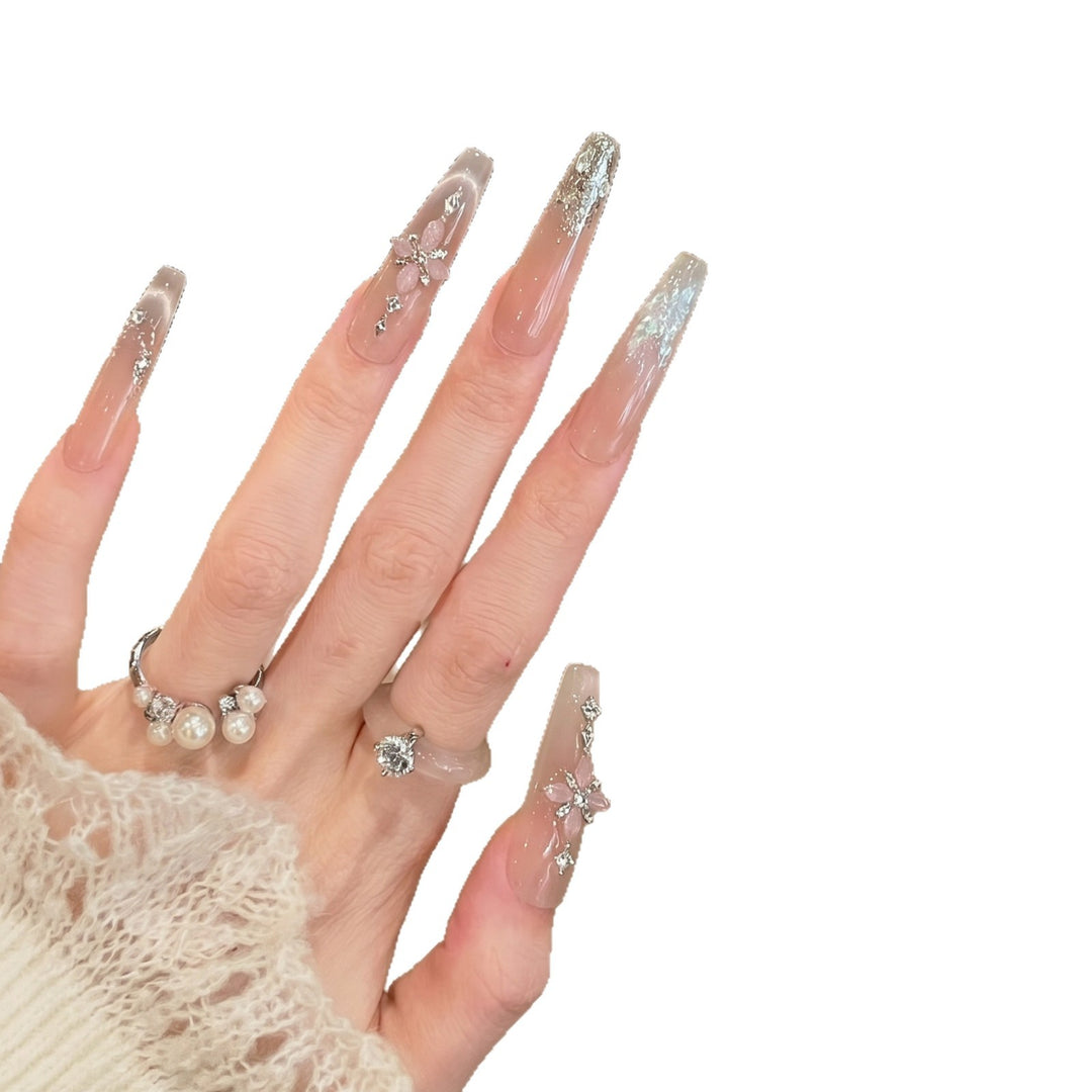 Glamouröse lange Stiletto-Nagelspitzen Karnz