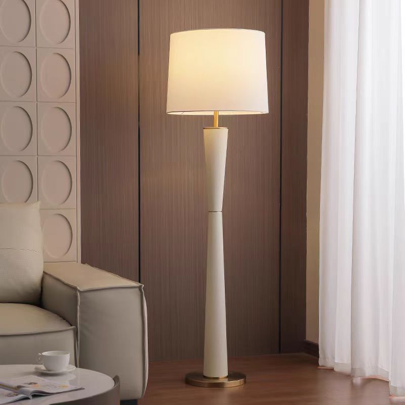 Moderne Minimalistische Stehlampe mit Weicher Lichtschirm