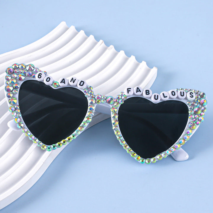 Damen Herzförmige Sonnenbrille mit außergewöhnlichem Dekor Karnz