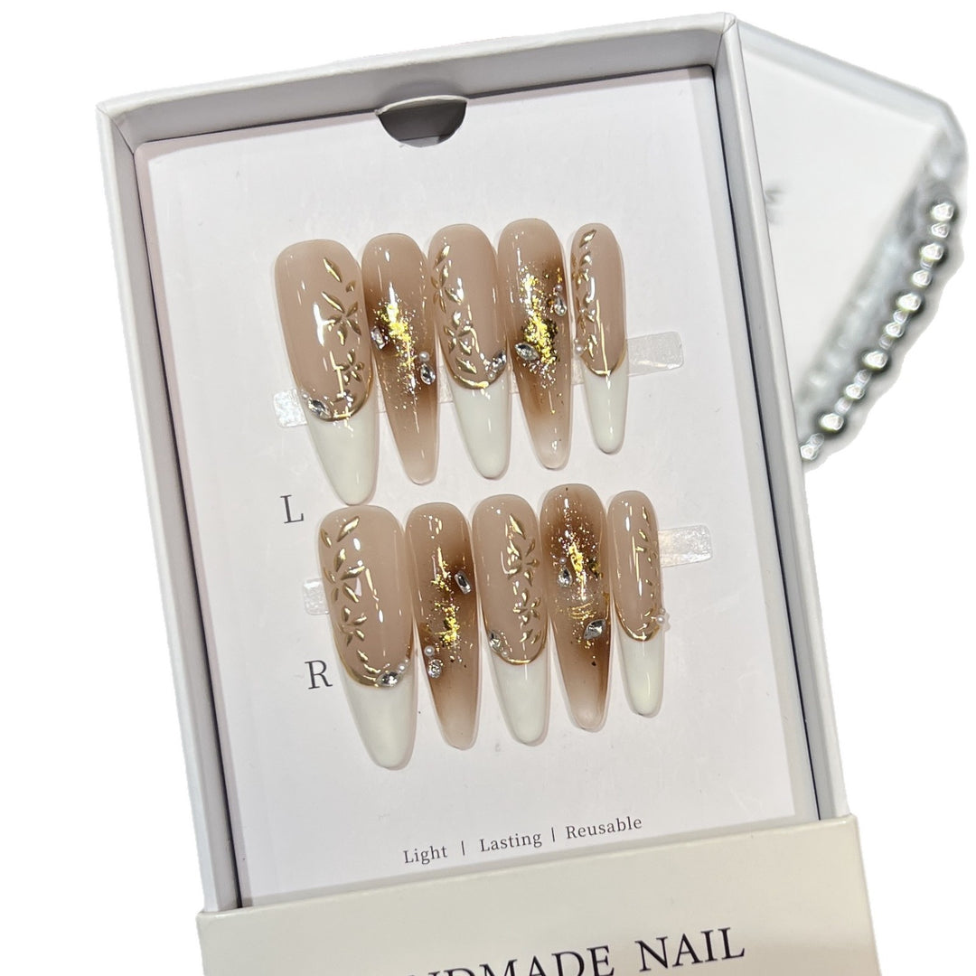 Elegantes Stiletto Press-On Nagelset mit floralem und glitzerndem Design Karnz