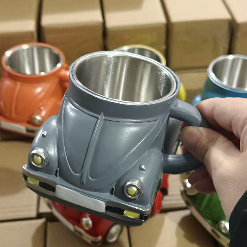 Spaßige Autoform Kaffeetasse Karnz