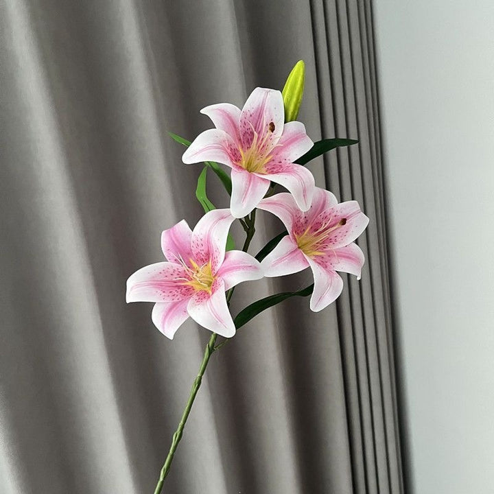 Künstlicher Flieder-Lilienstrauß