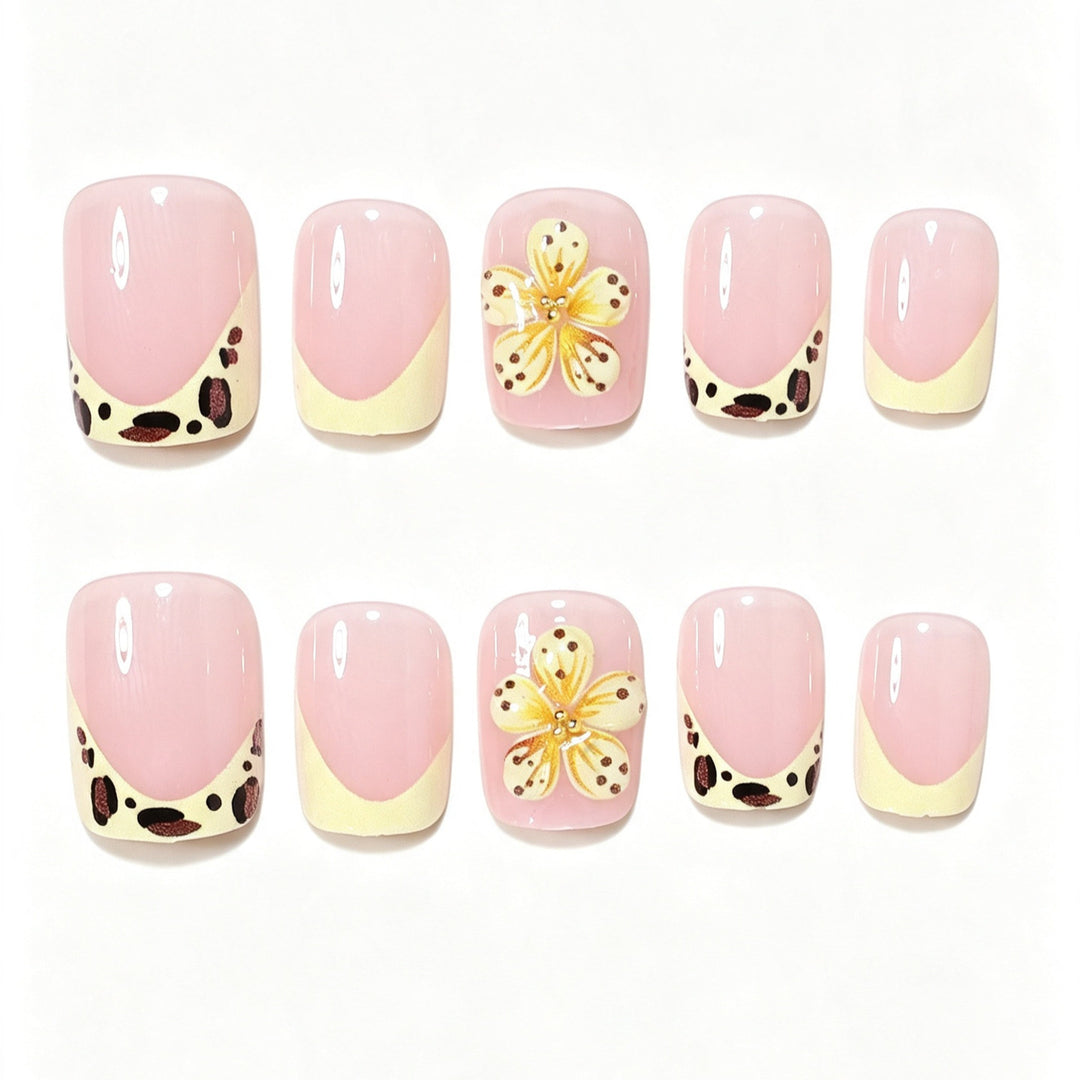Blumeninspirierten Nail Art Tipps Karnz