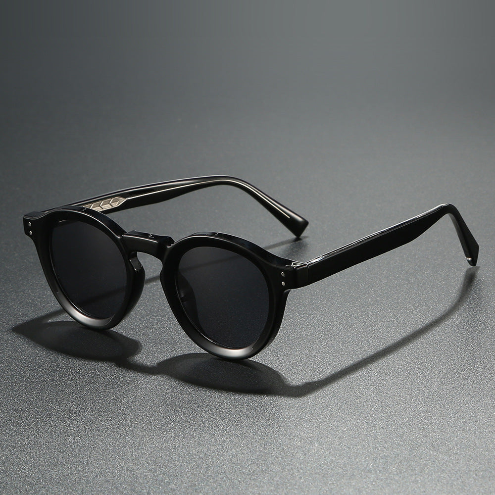 Damen modische Sonnenbrille im stilvollen runden Design von Karnz