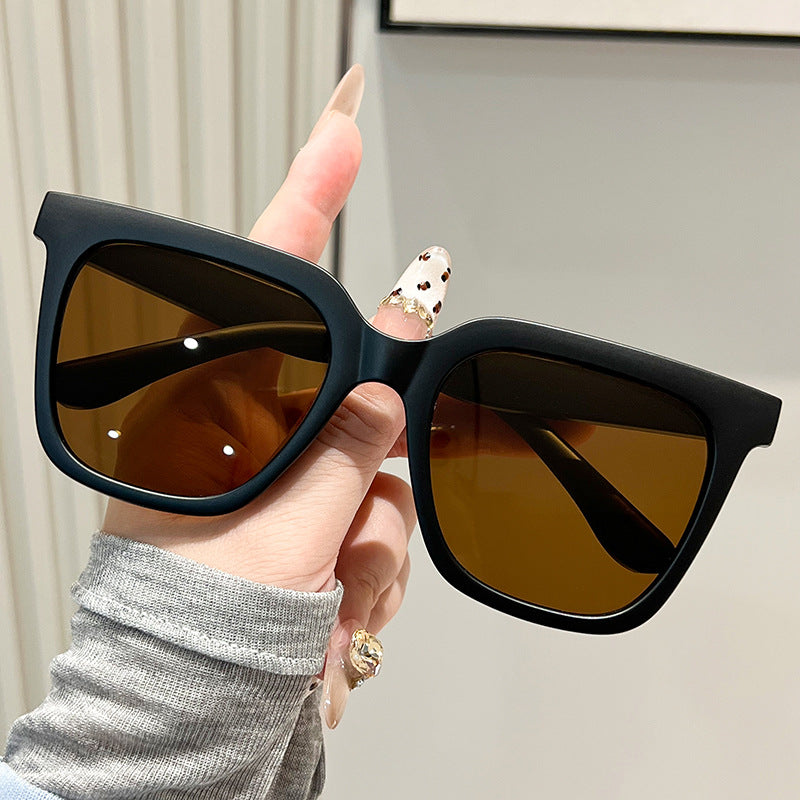 Damen oversized Sonnenbrille mit mattem Rahmen Karnz