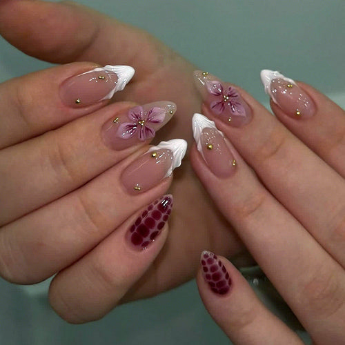 Elegantes floral-geprägtes Press-On-Nagelkunst-Set