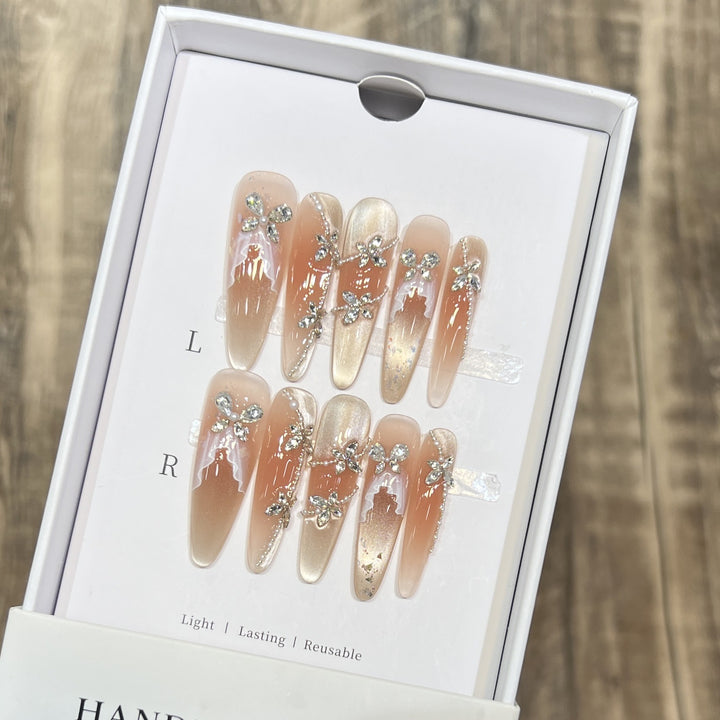 Dekorative Strass-besetzte Stiletto Druck-Nagelset Karnz