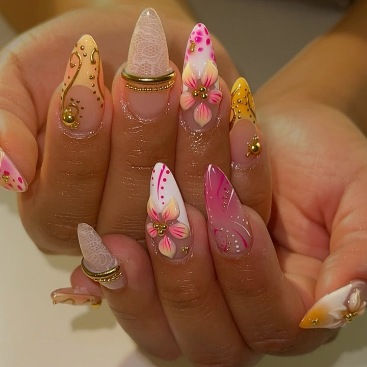 Elegante florale Press-On Nageldesign Sammlung