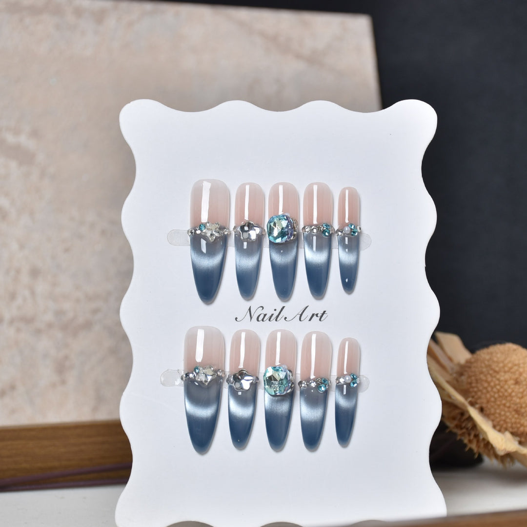 Dekorative Glitzer Nagel Kunst Extensions Karnz