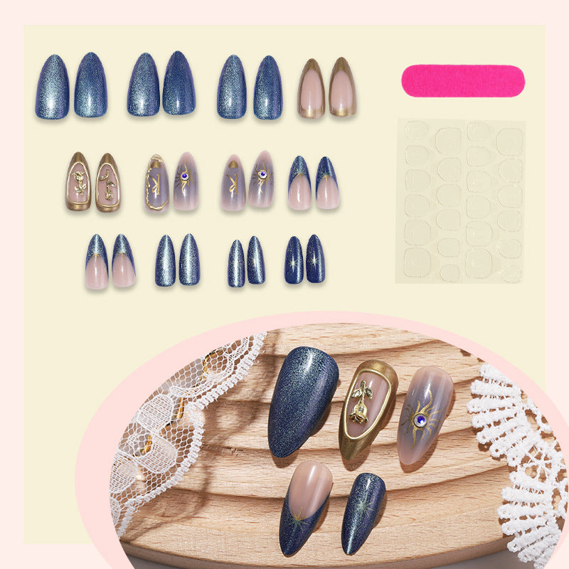 Glitzerndes Press-On Nagelset mit einzigartigen geometrischen Designs Karnz