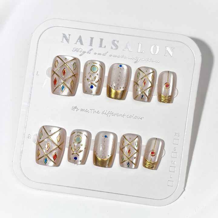 Luxuriöses Metallic Detailliertes Press-On Nagelset