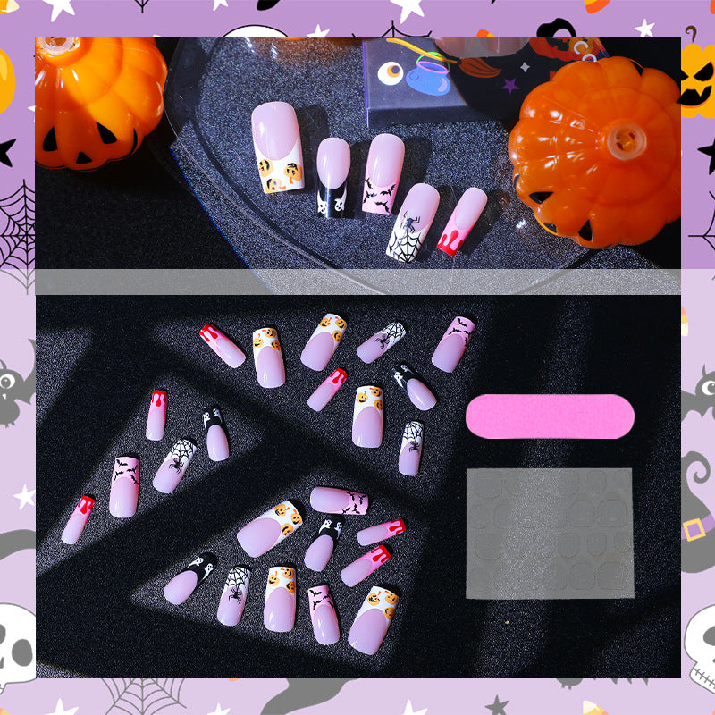 Kreatives Halloween Kunstnagelset mit gruseligen Motiven Karnz