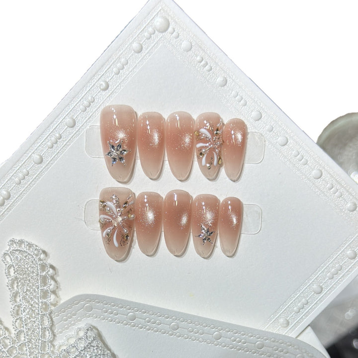 Elegantes Press-On-Nagelset mit dekorativen Sternakzenten Karnz