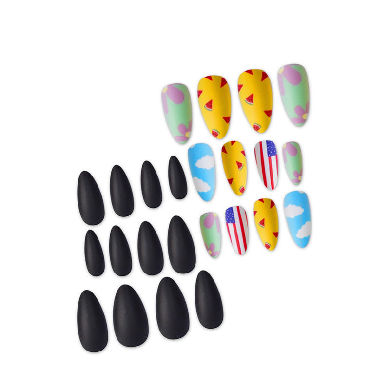 Kreative Press-On Nagelkunst Karnz