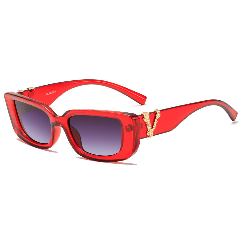 Damen Modische Sonnenbrille mit luxuriösem Tortoise-Design und goldenen Akzenten Karnz