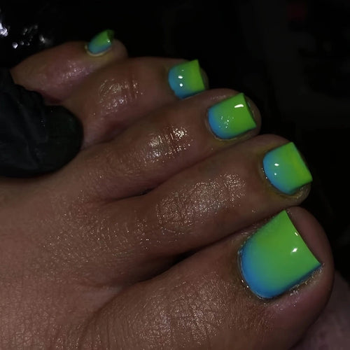Künstlerische Ombre Nagelverstärkungen Karnz