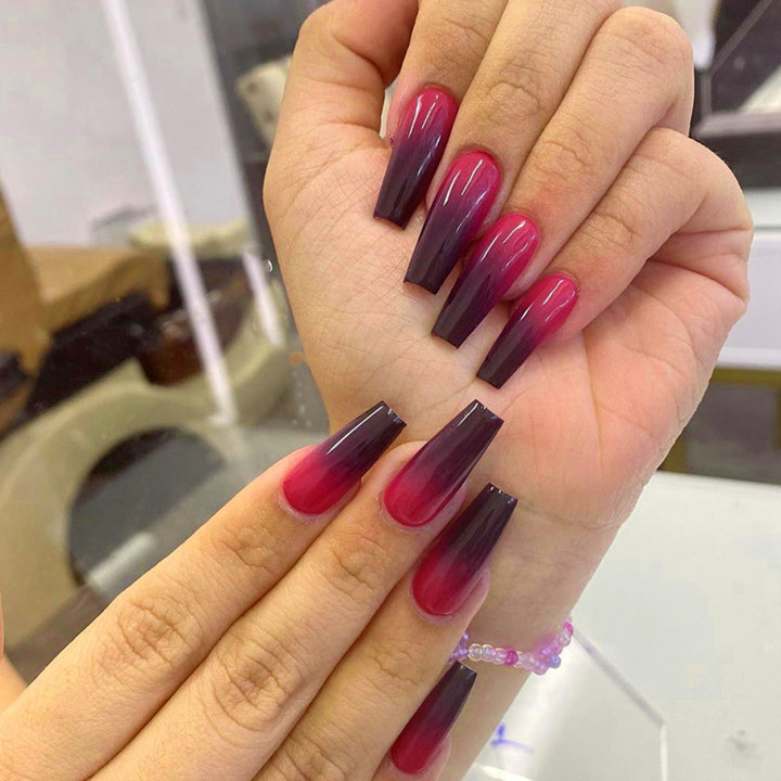 Künstliche Nagelverlängerungen mit Ombre-Effekt Karnz