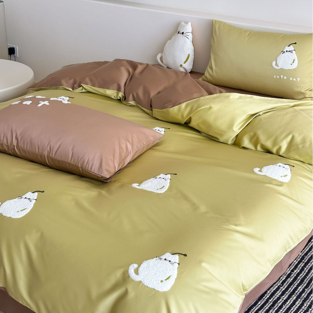 Verspielt Bestickte Plüsch-Katzen Bettbezug Set mit Wendbarem Satin Finish und Passenden Kissenbezügen