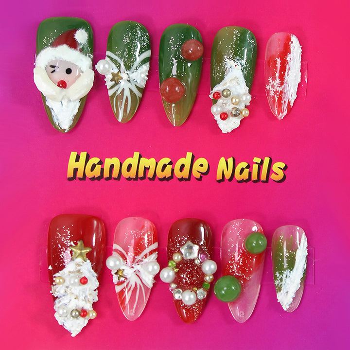 Kunstnägel mit festlichem Weihnachtsdesign Karnz