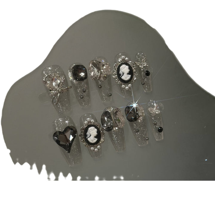 Elegantly verziertes dekoratives Press-On Nagelset