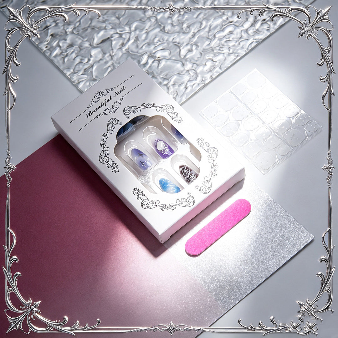 Kunstnagelset mit Eleganten Designs Karnz